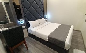 Hotel Classio Andheri - Near Dn Nagar Metro Station