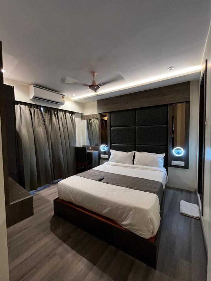 Hotel Classio Andheri - Near Dn Nagar Metro Station Mumbai Exterior photo