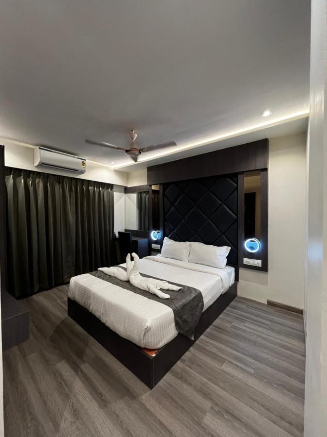 Hotel Classio Andheri - Near Dn Nagar Metro Station Mumbai Exterior photo